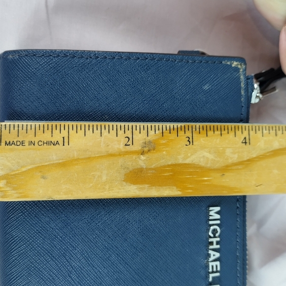 Michael Kors Jet Set Travel Large Double Zip Wristlet Wallet (Navy)